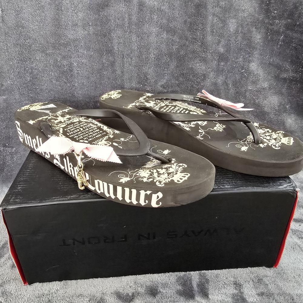 Juicy Couture Black Sandals with Pink Bow